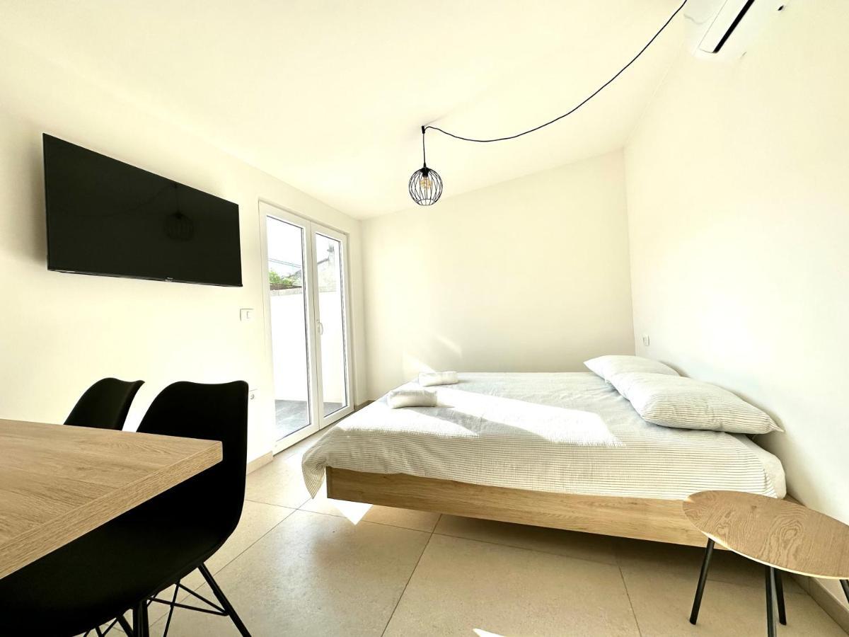Damir Skomina Apartments Копер Экстерьер фото
