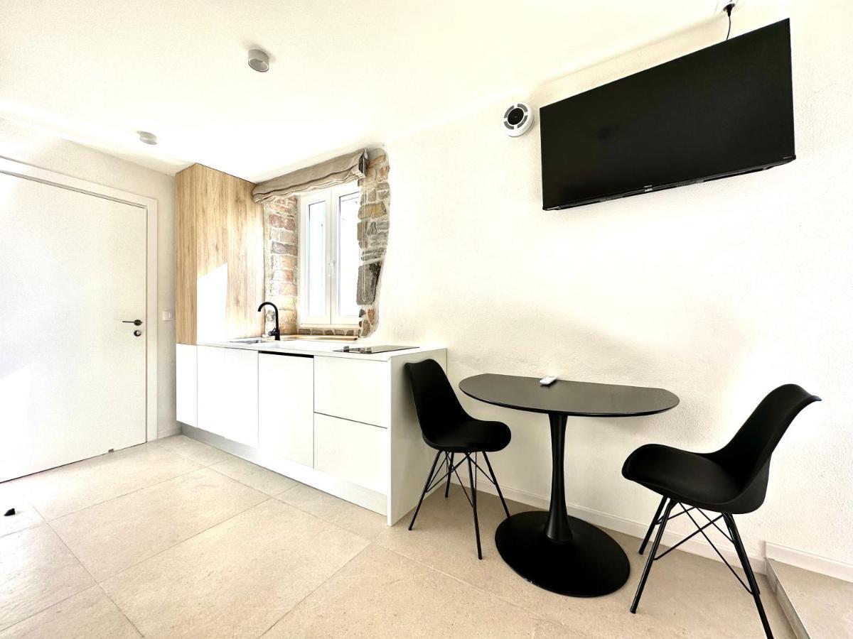 Damir Skomina Apartments Копер Экстерьер фото